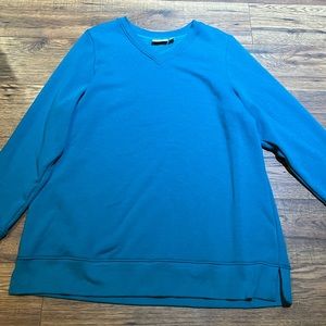 D&Co Active Sweater Size Large
